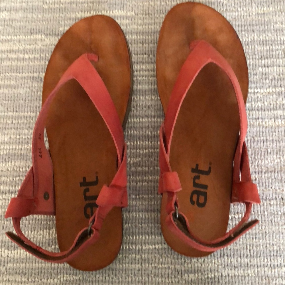 ART company woman’s sandals
